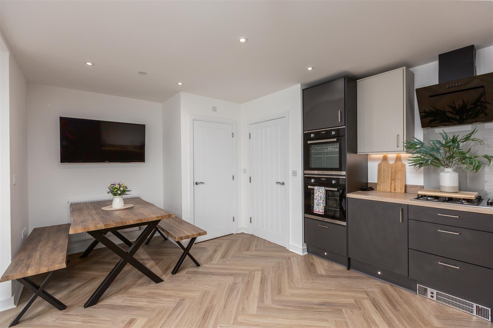 Waun Fawr, Swansea, SA6 6FH